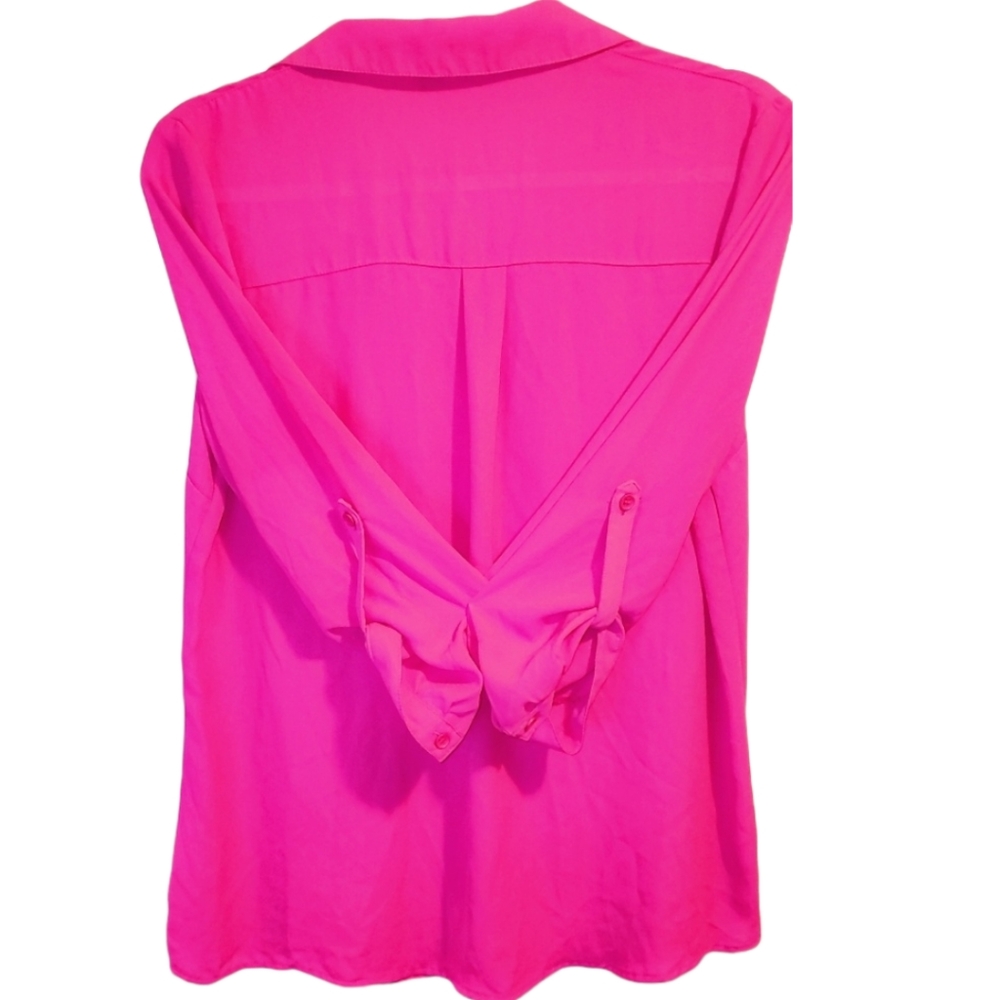 Beautiful button up - Picture 3 of 3